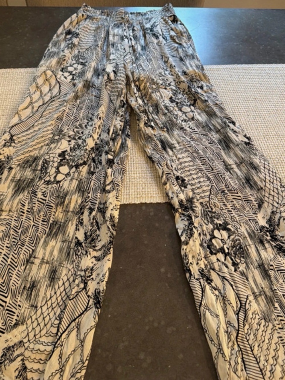 Paper Crane Black & Cream Printed Wide-Leg Pants